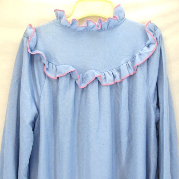 It's A Charm Cloud Fleece Women's Blue Embroidered Accent Night Gown Size M - Picture 4 of 9